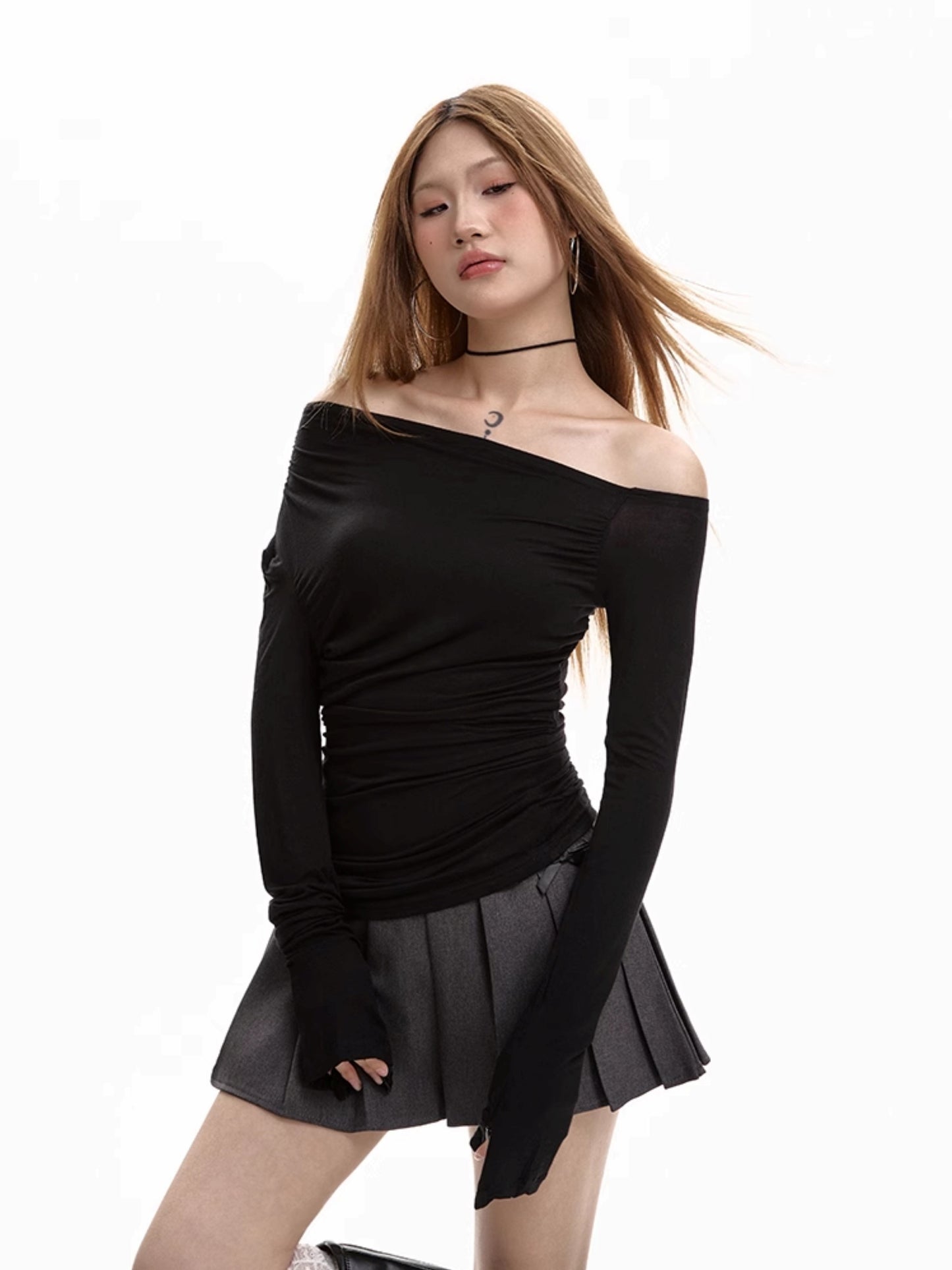 Off shoulder long sleeve T-shirt_N81949