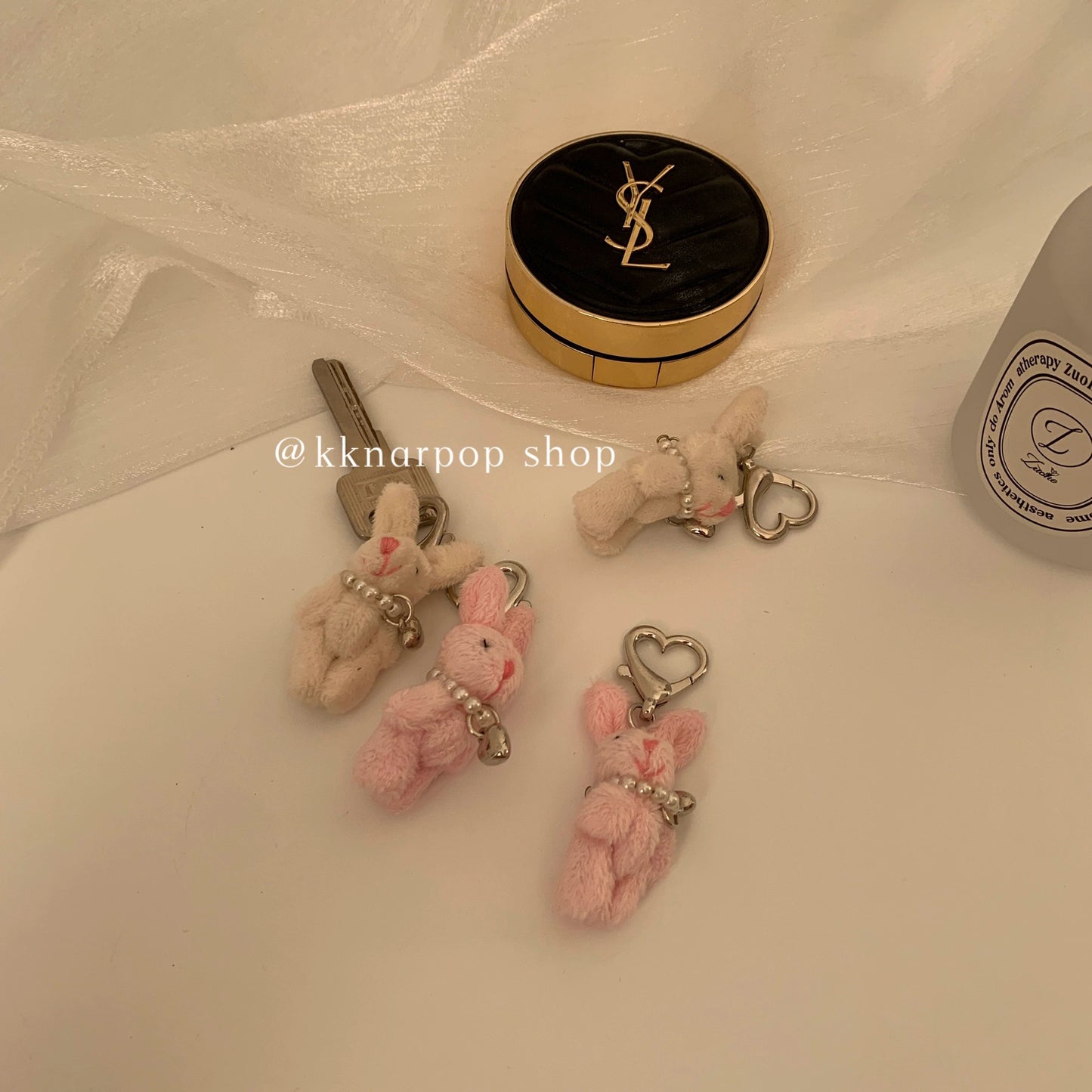 Pearl Rabbit Keychain Mini_CH00006