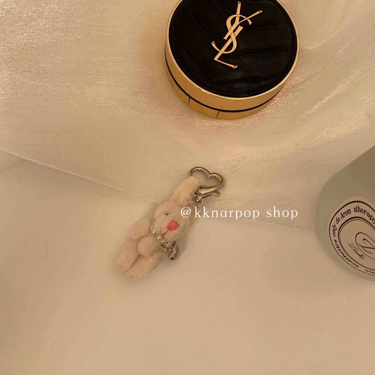 Pearl Rabbit Keychain Mini_CH00006