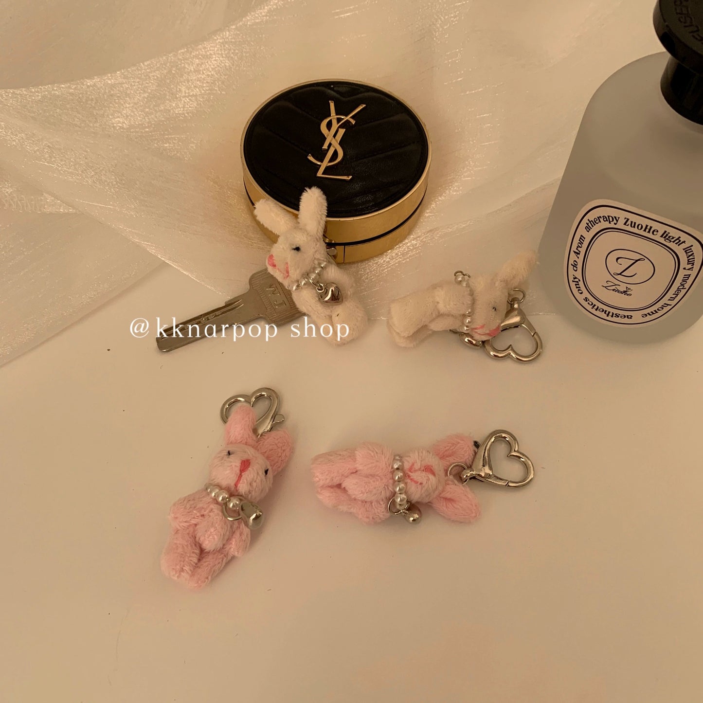 Pearl Rabbit Keychain Mini_CH00006