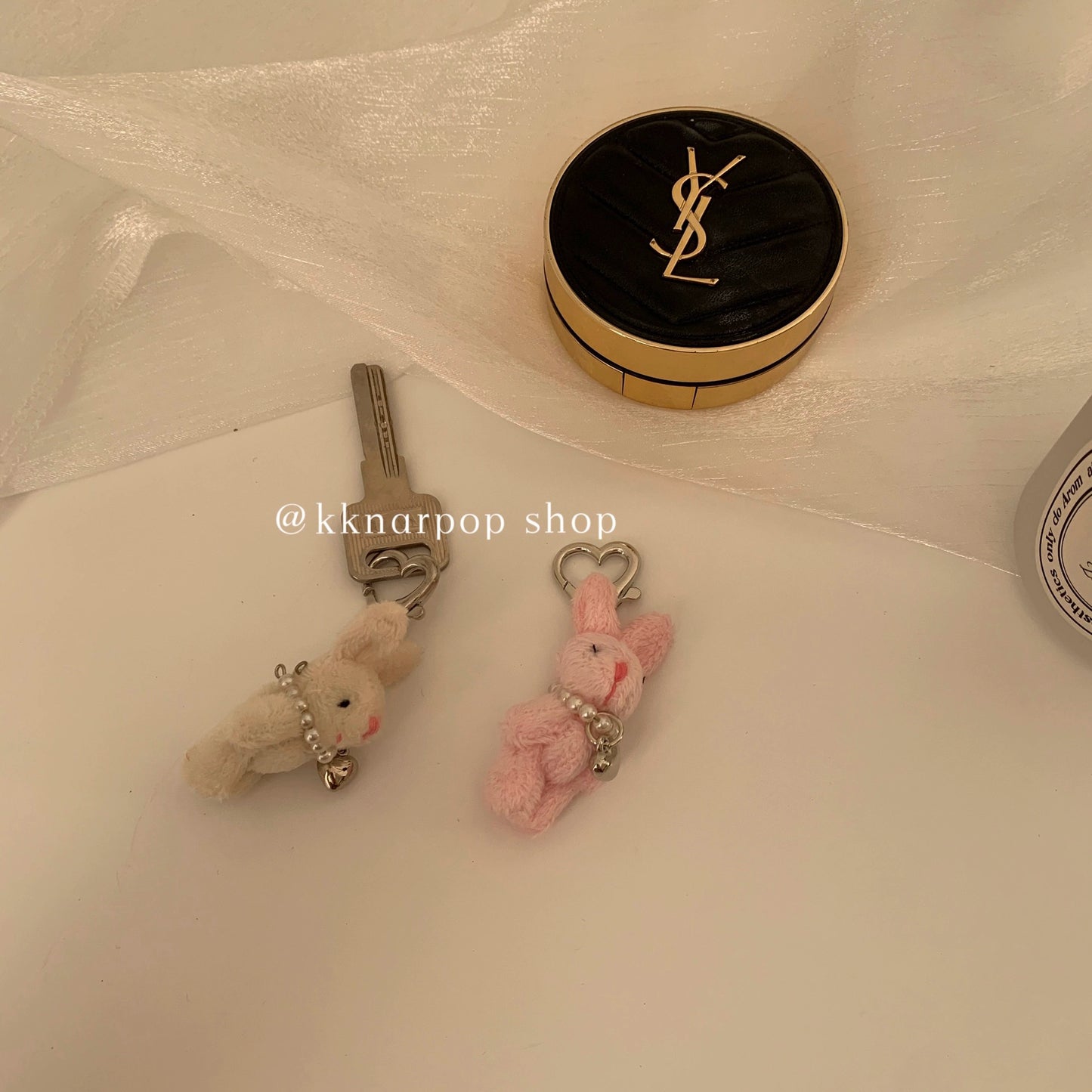 Pearl Rabbit Keychain Mini_CH00006