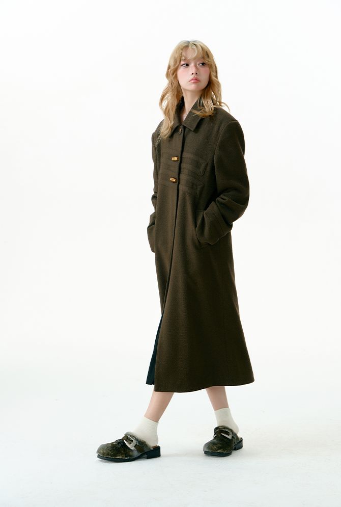 Bamboo buckle green and yellow coat