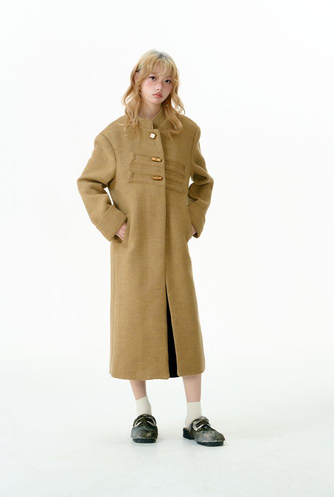 Bamboo buckle green and yellow coat