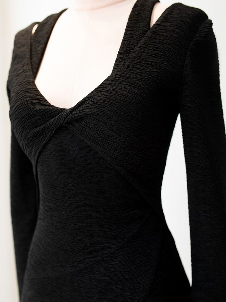 black simple hanging neck dress 