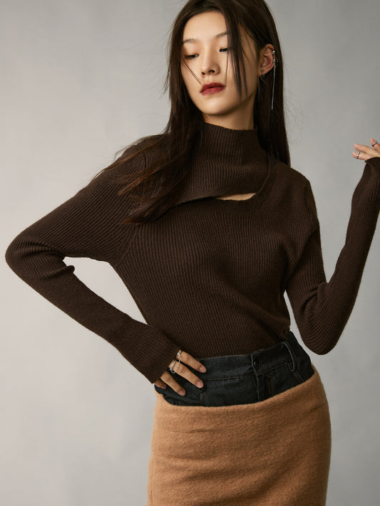 High-necked knitted hollow top