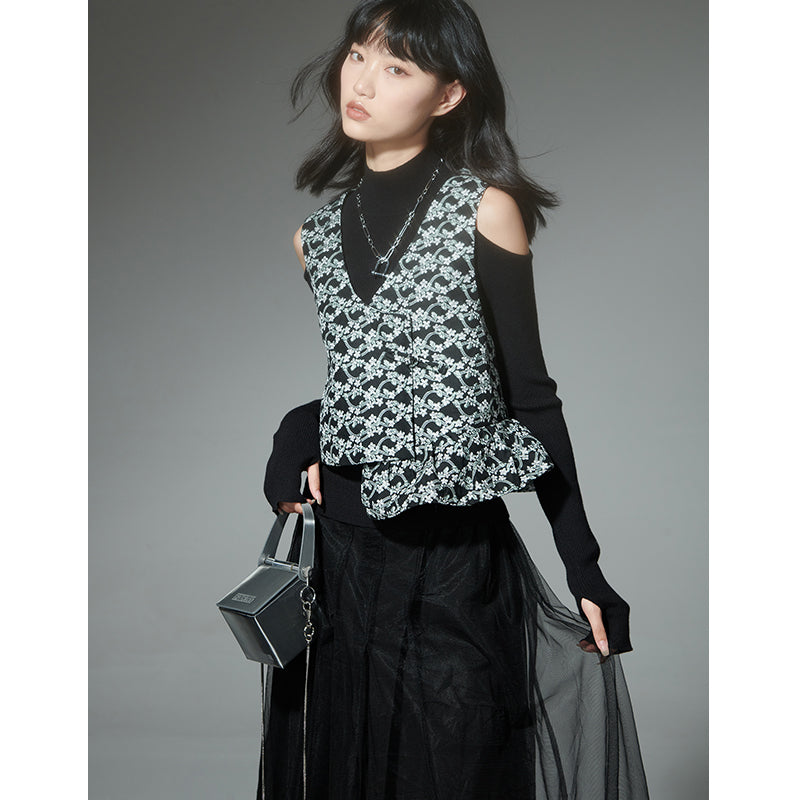 Jacquard Buckle Vest and Skirt