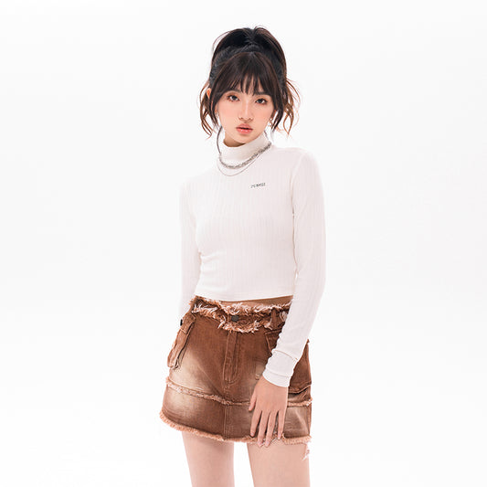 Half-high collar solid color knitted top