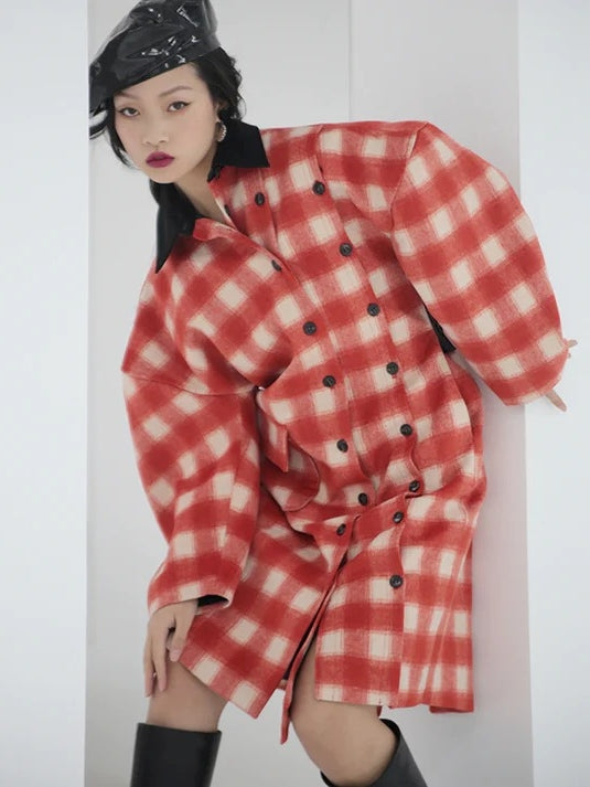 Plaid silhouette wool coat